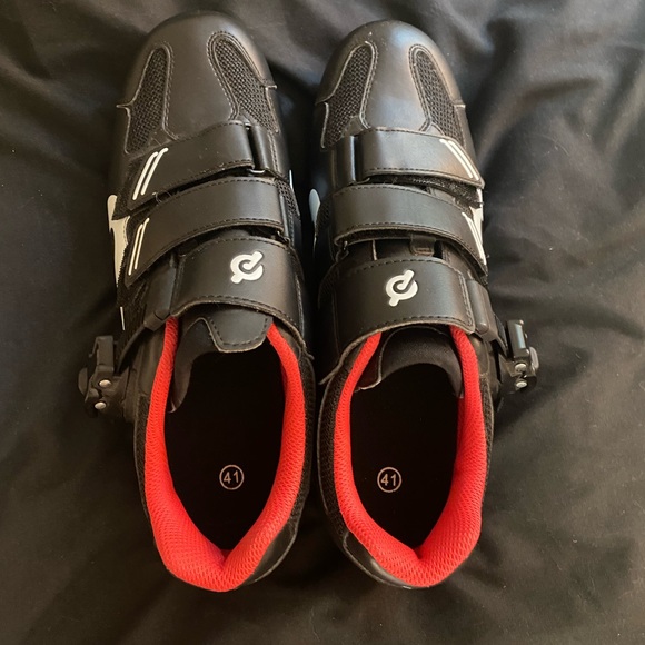 Peloton Cycling Shoes - Picture 3 of 4